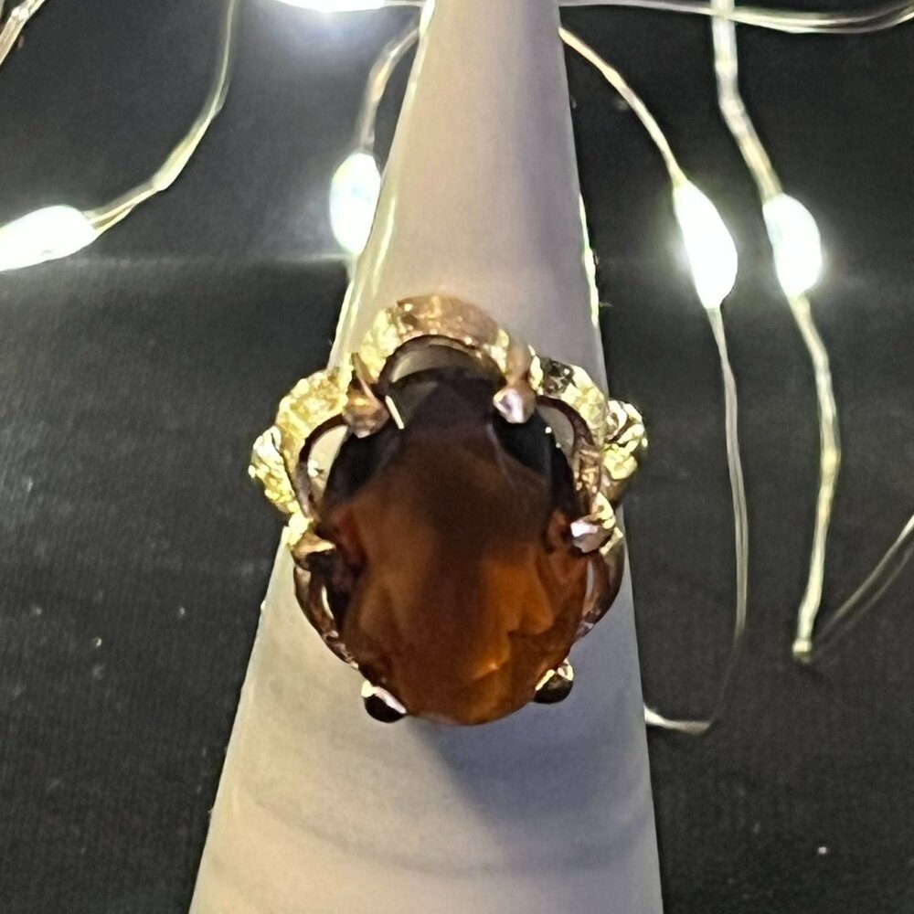 Vintage Sarah Coventry Amber Glass Ring – Stamped SARAH COV – Size 7-Adjustable